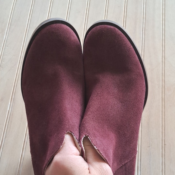 Soho Cobbler NYC Western Chunky Heel Ankle Suede Stylish Leather Booties - Picture 3 of 9